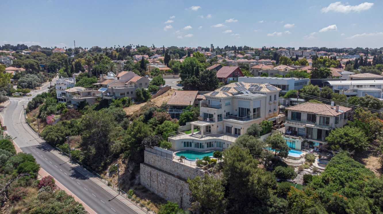 The Cliff Estate