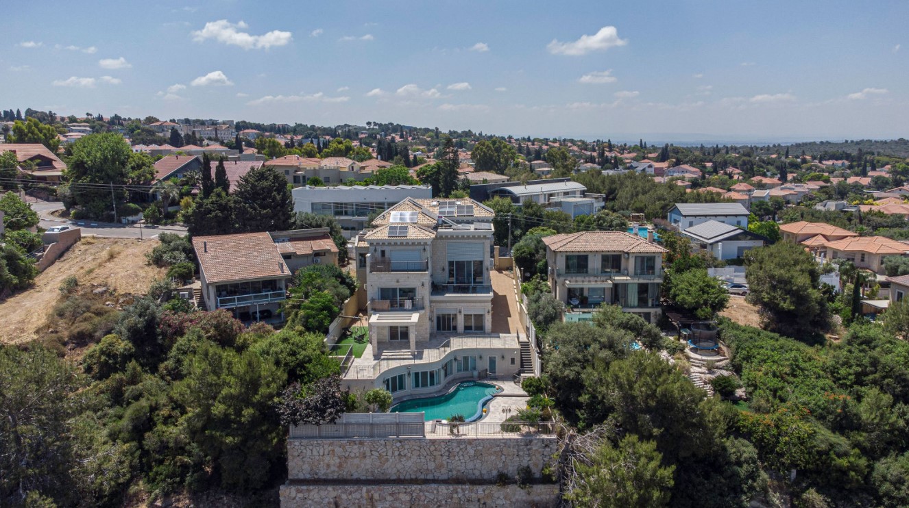 The Cliff Estate